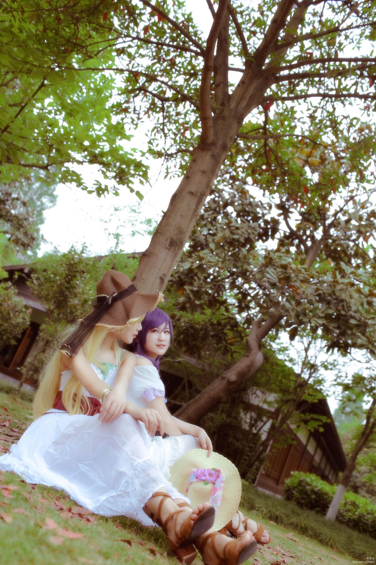 "Tình yêu sống" đi chơi trong một chiếc váy trắng ~ eri & hi c o s p l a y