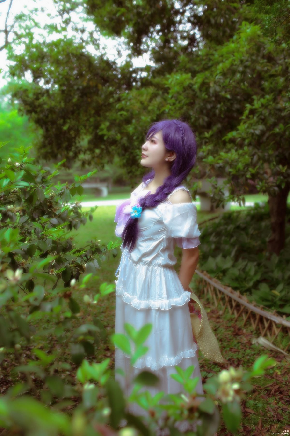 "Tình yêu sống" đi chơi trong một chiếc váy trắng ~ eri & hi c o s p l a y