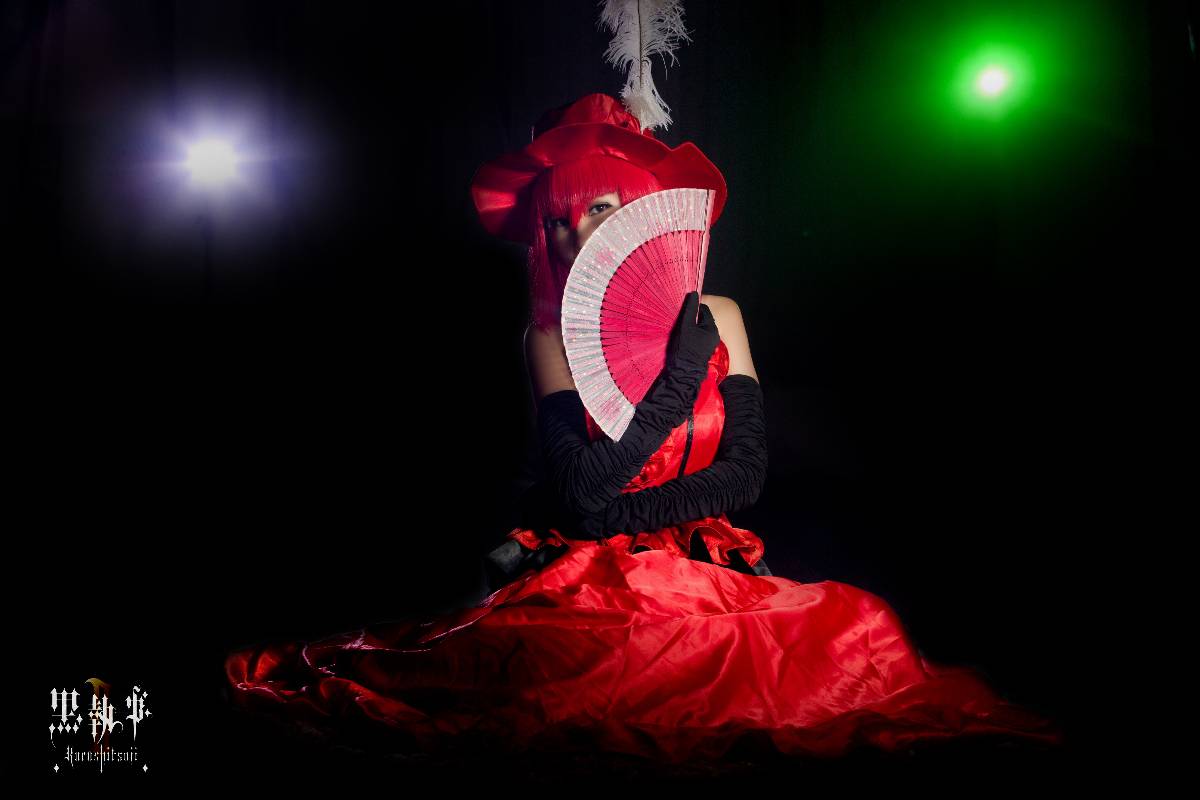 "Đen Deacon" Lady Red Angelina dám c o s p l a y