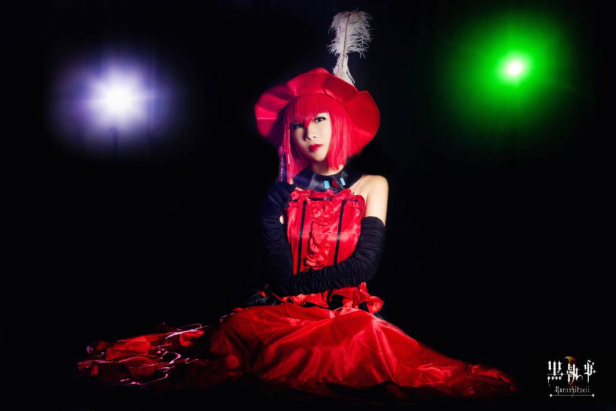 "Đen Deacon" Lady Red Angelina dám c o s p l a y