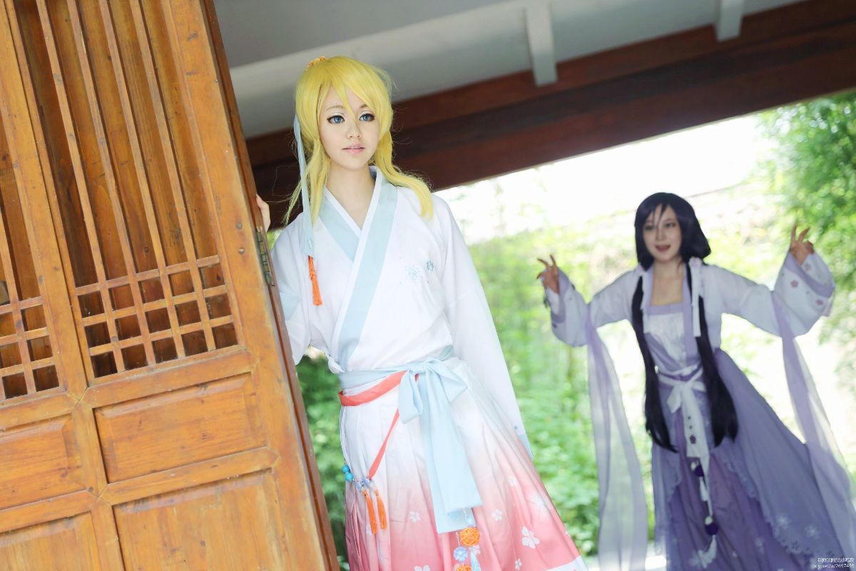 "Tình yêu sống" Những bông hoa mùa xuân vẫn còn