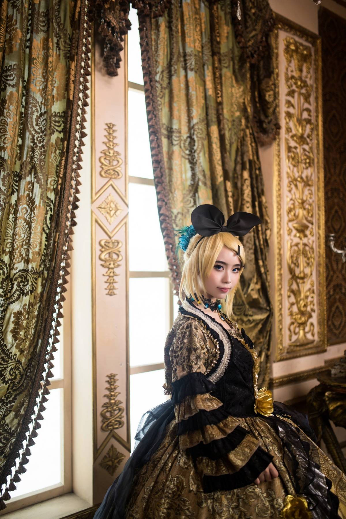 "Truyền thuyết về người vợ lẽ" c o s p l a y