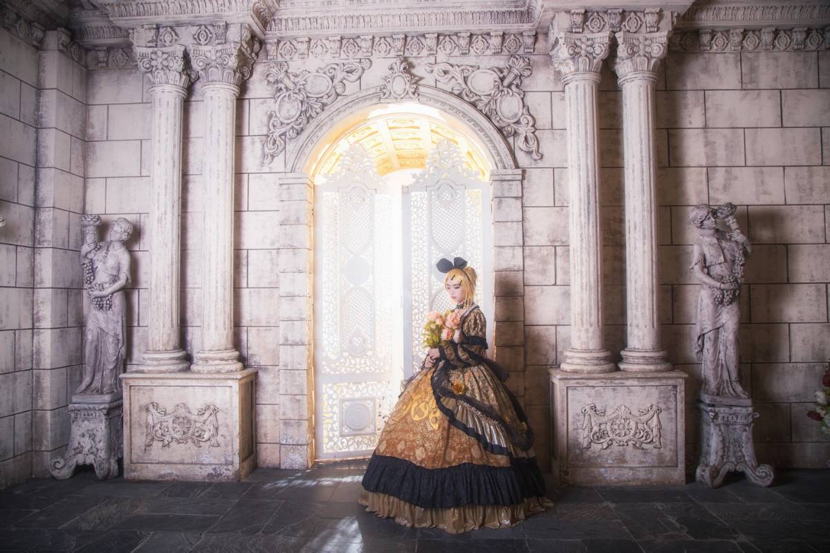 "Truyền thuyết về người vợ lẽ" c o s p l a y