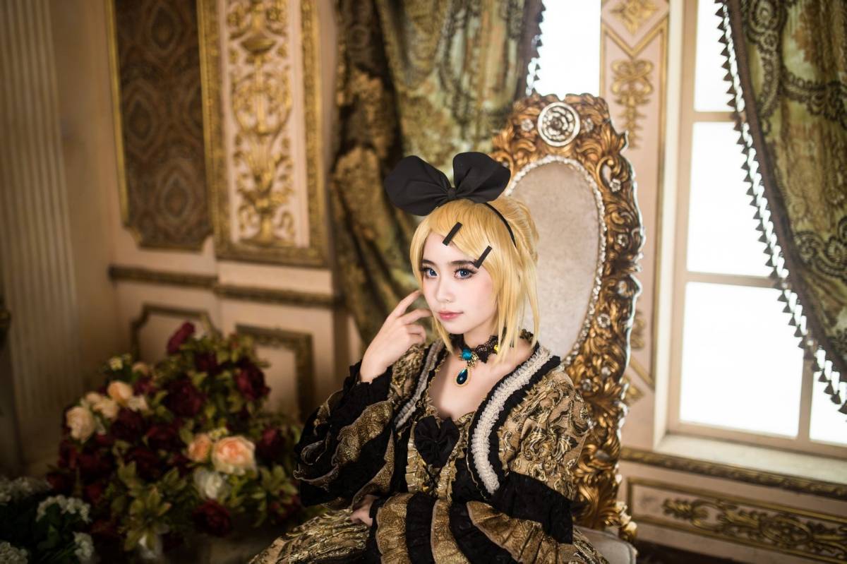 "Truyền thuyết về người vợ lẽ" c o s p l a y