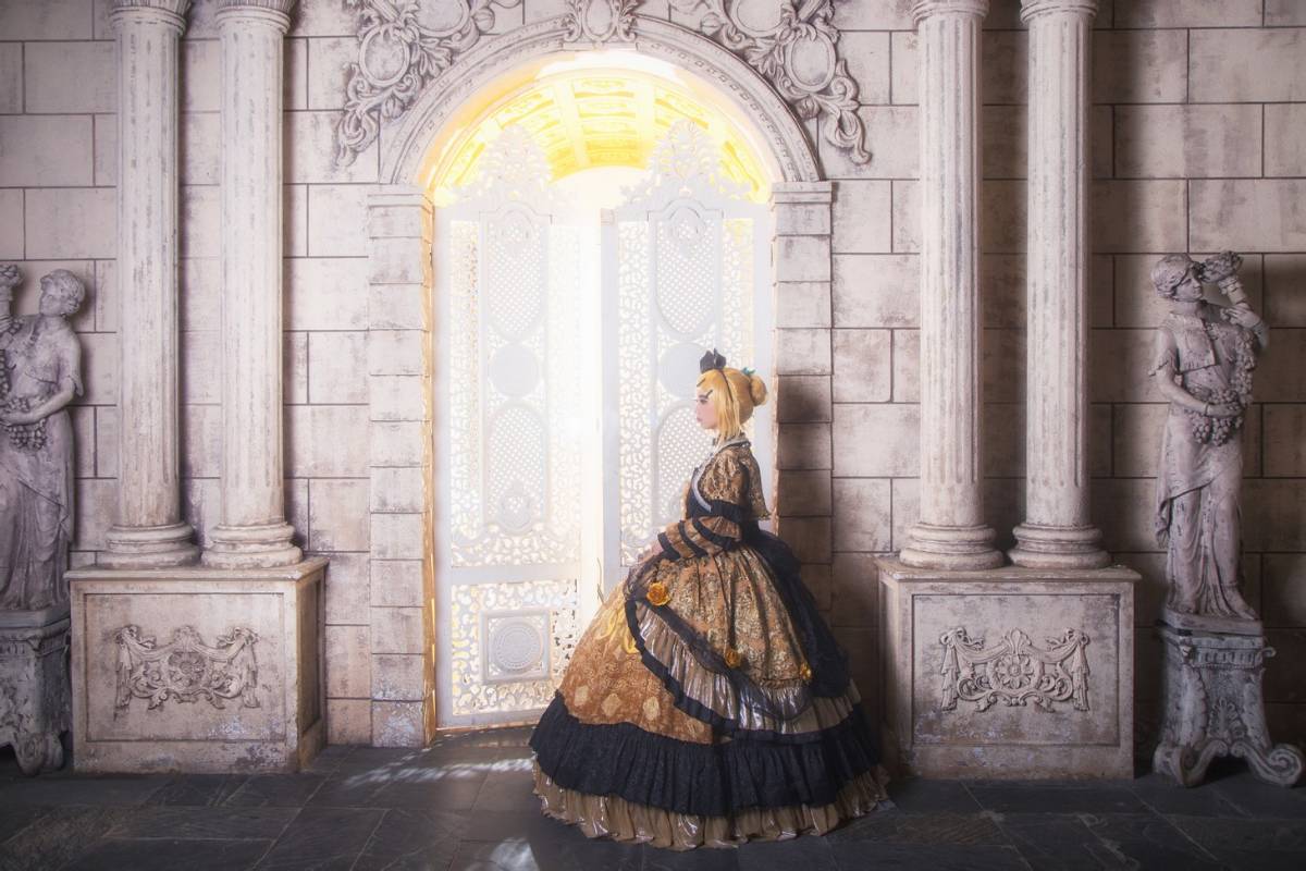 "Truyền thuyết về người vợ lẽ" c o s p l a y