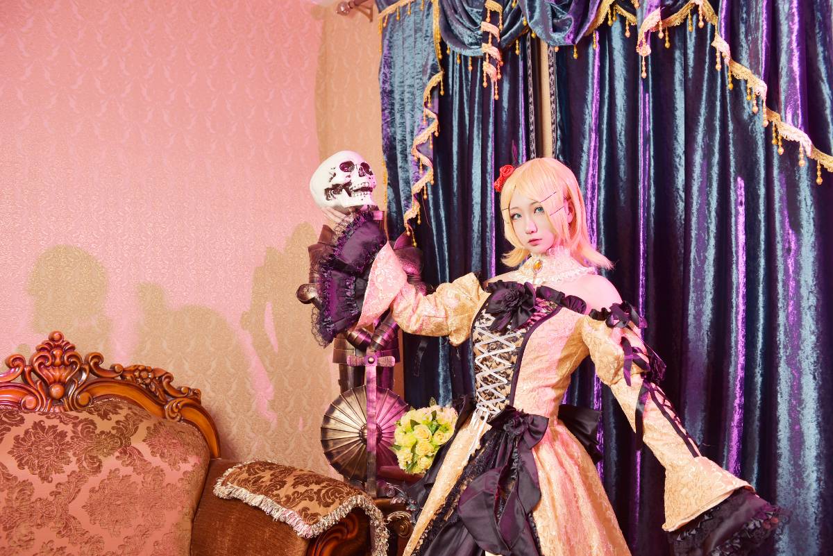 "Truyền thuyết về người vợ lẽ" c o s p l a y