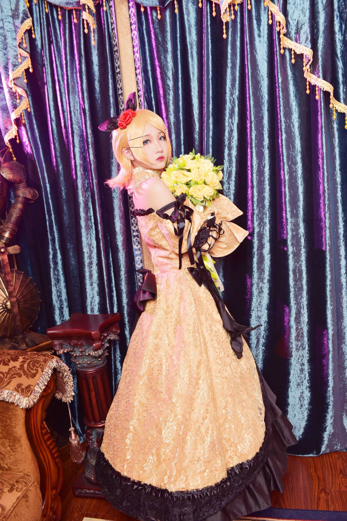 "Truyền thuyết về người vợ lẽ" c o s p l a y