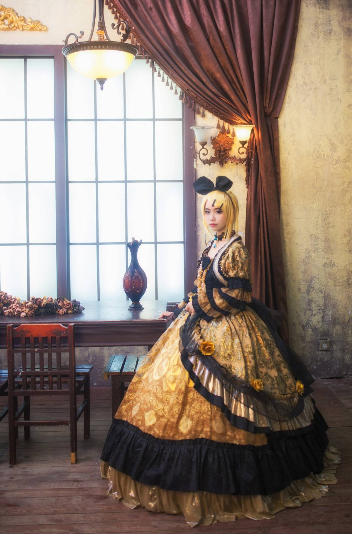 "Truyền thuyết về người vợ lẽ" c o s p l a y