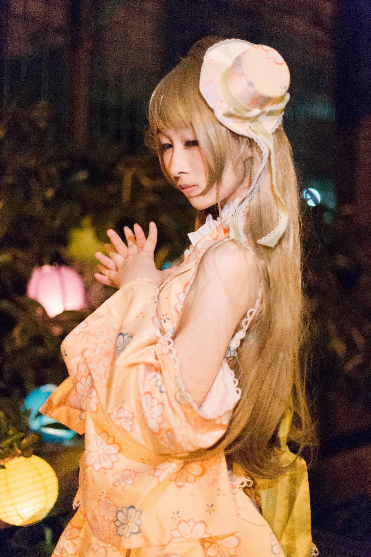 "Tình yêu sống" Những con chim chiếu sáng mùa hè và ký ức của bạn c o s p l a y