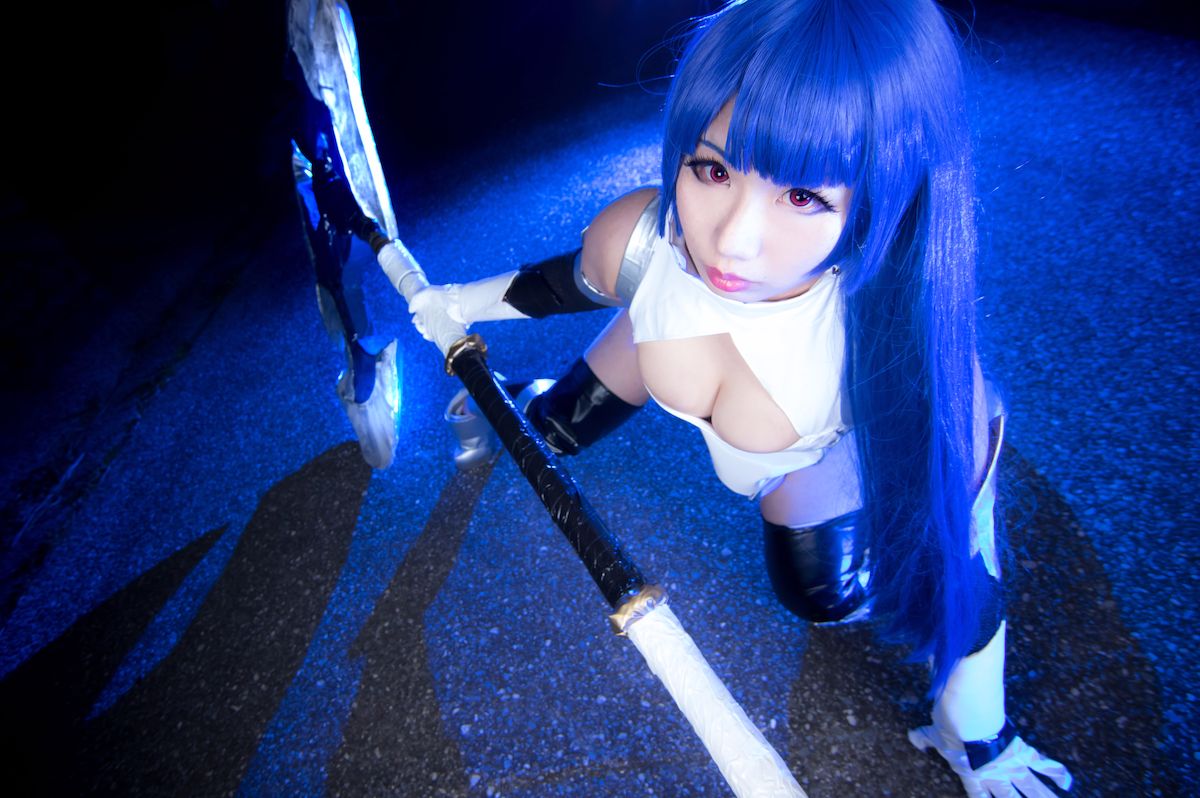 [Peony màu đen] so với Shinobu Murasaki