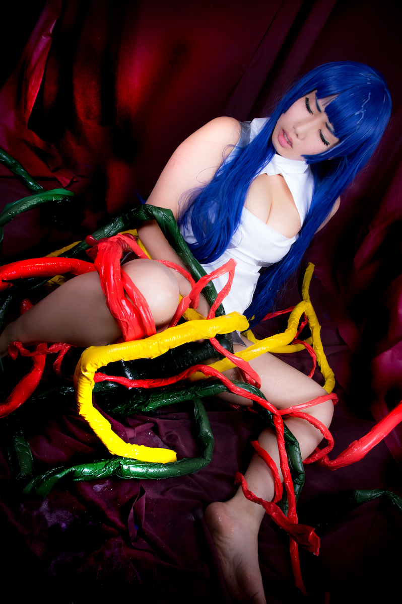 [Peony màu đen] so với Shinobu Murasaki