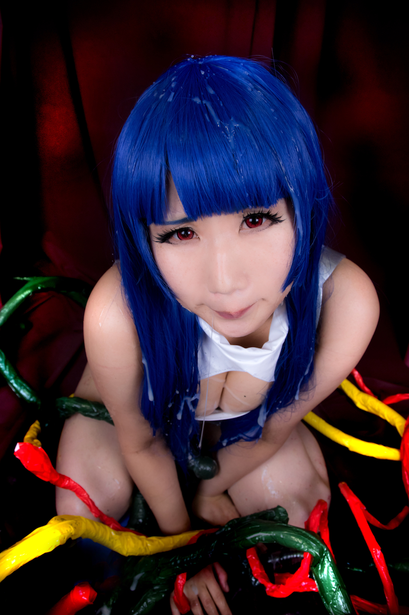 [Peony màu đen] so với Shinobu Murasaki