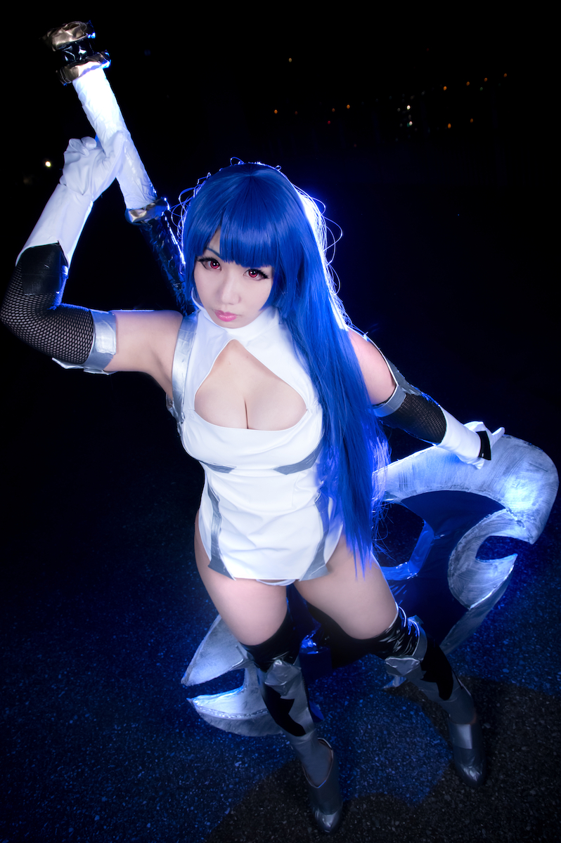 [Peony màu đen] so với Shinobu Murasaki