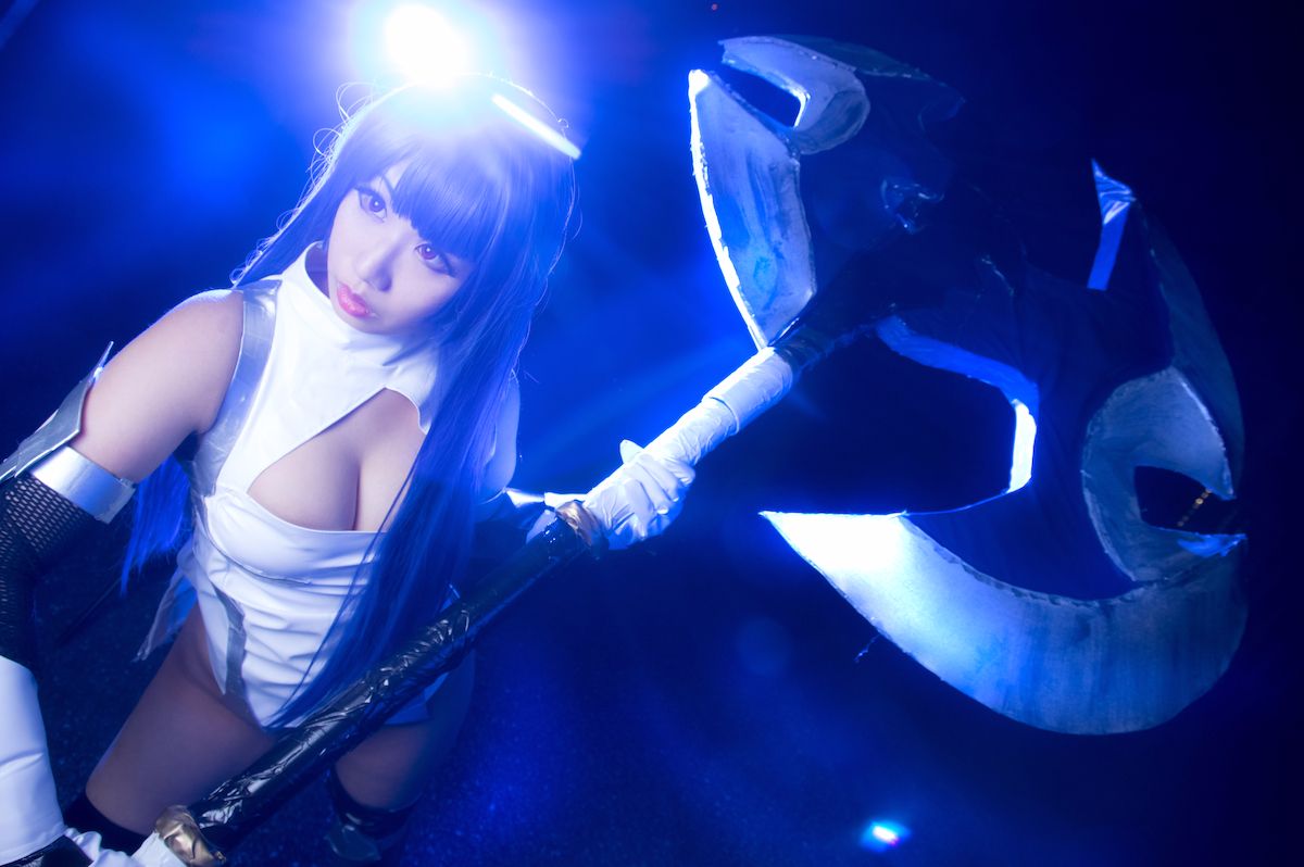 [Peony màu đen] so với Shinobu Murasaki