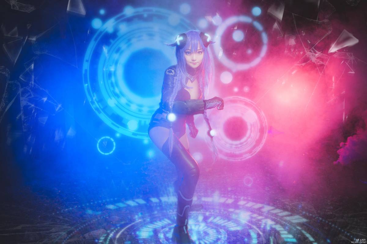 "Trò chơi siêu chiều: Neptune" Purple Heart Nepton C O S P L A Y