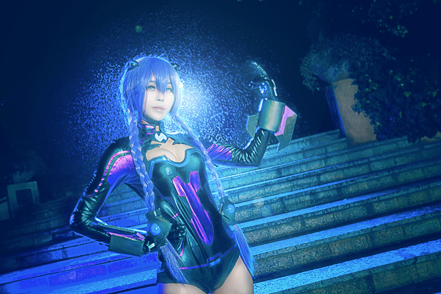 "Trò chơi siêu chiều: Neptune" Purple Heart Nepton C O S P L A Y