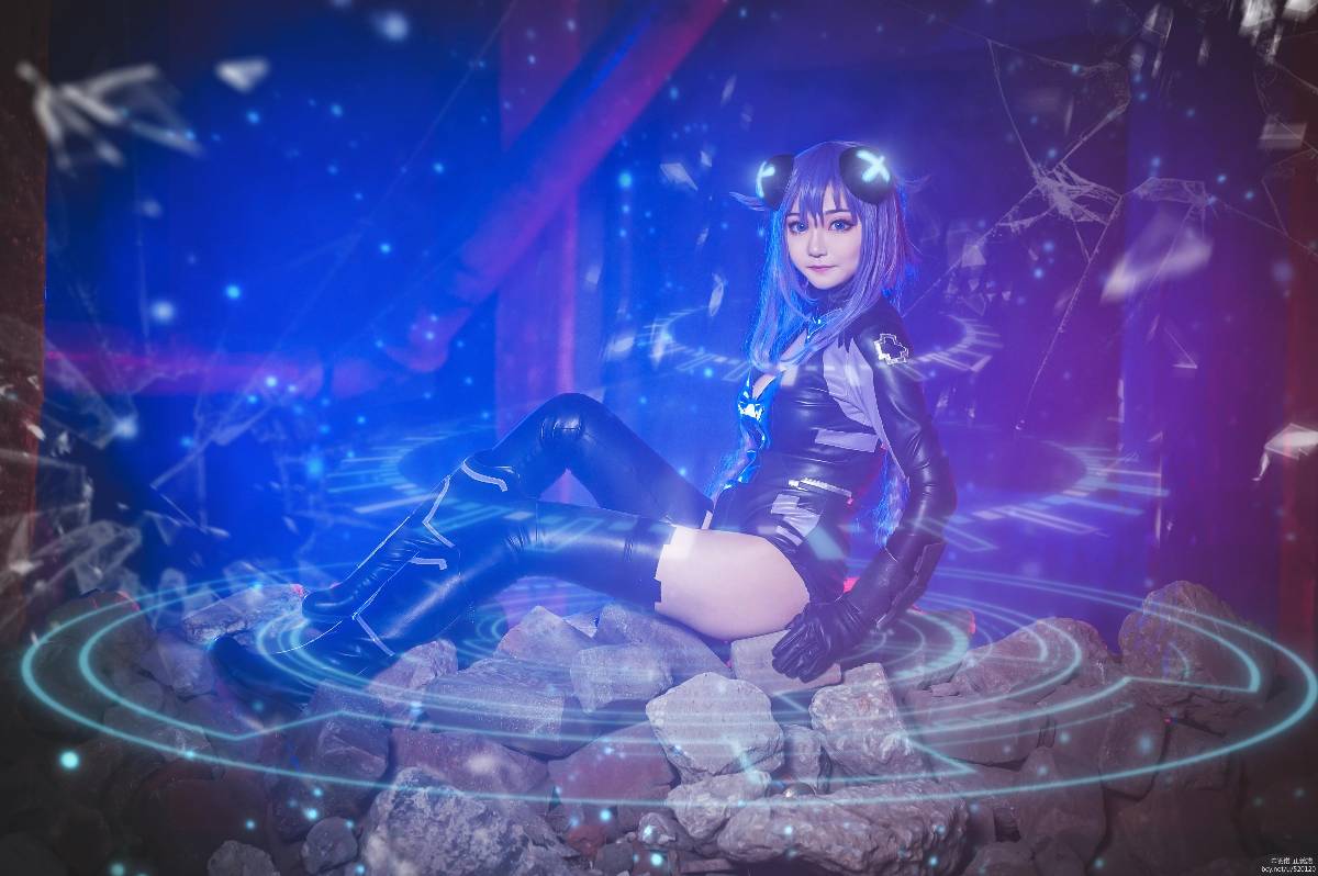 "Trò chơi siêu chiều: Neptune" Purple Heart Nepton C O S P L A Y