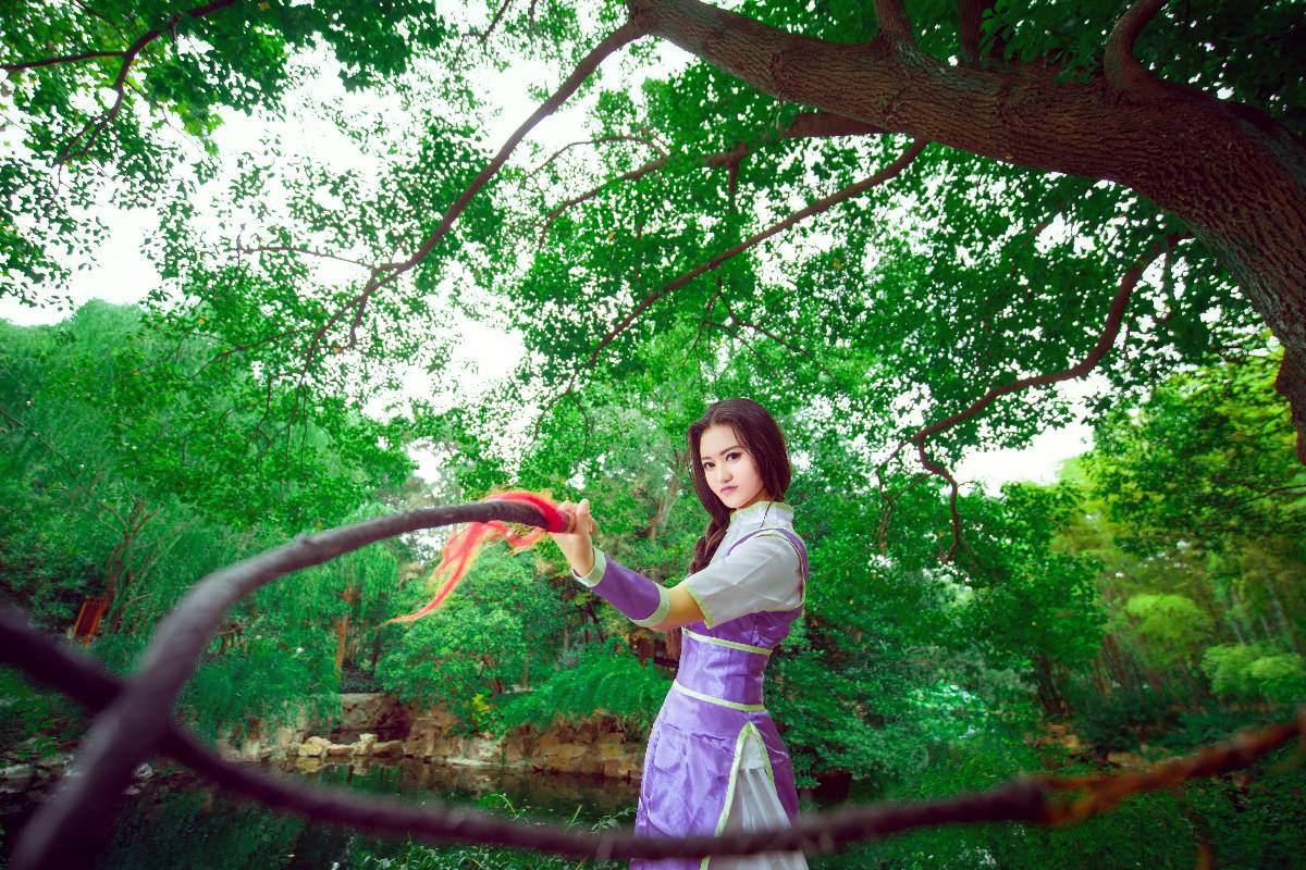 "Truyền thuyết về thanh kiếm và cổ tích" Lin Yueru C o s p l a y