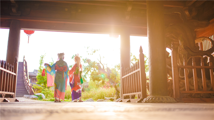 "Người giúp việc rồng của gia đình Kobayashi" Kangna và Thor Kimono c o s p l a y