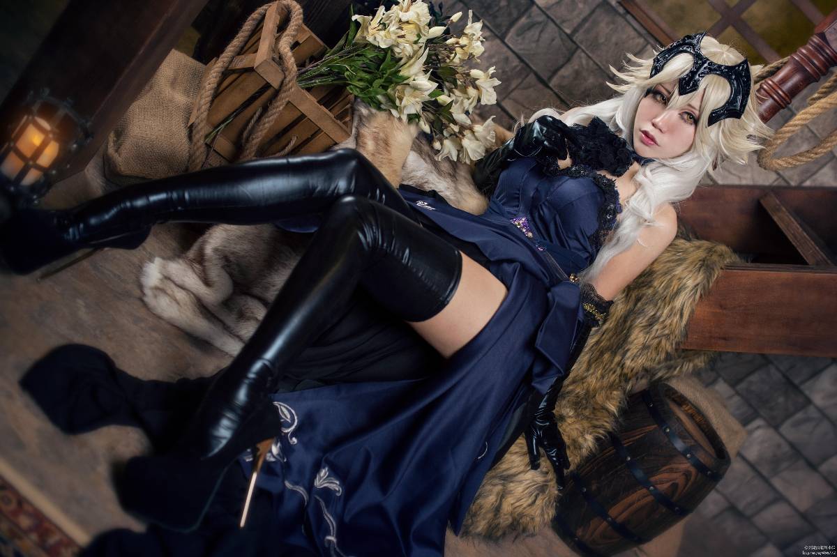 "Fate Grand Order" HOLY NIGHIL DINARD DEVENT MÀU SẮC MÀU SẮC C O S P L A Y