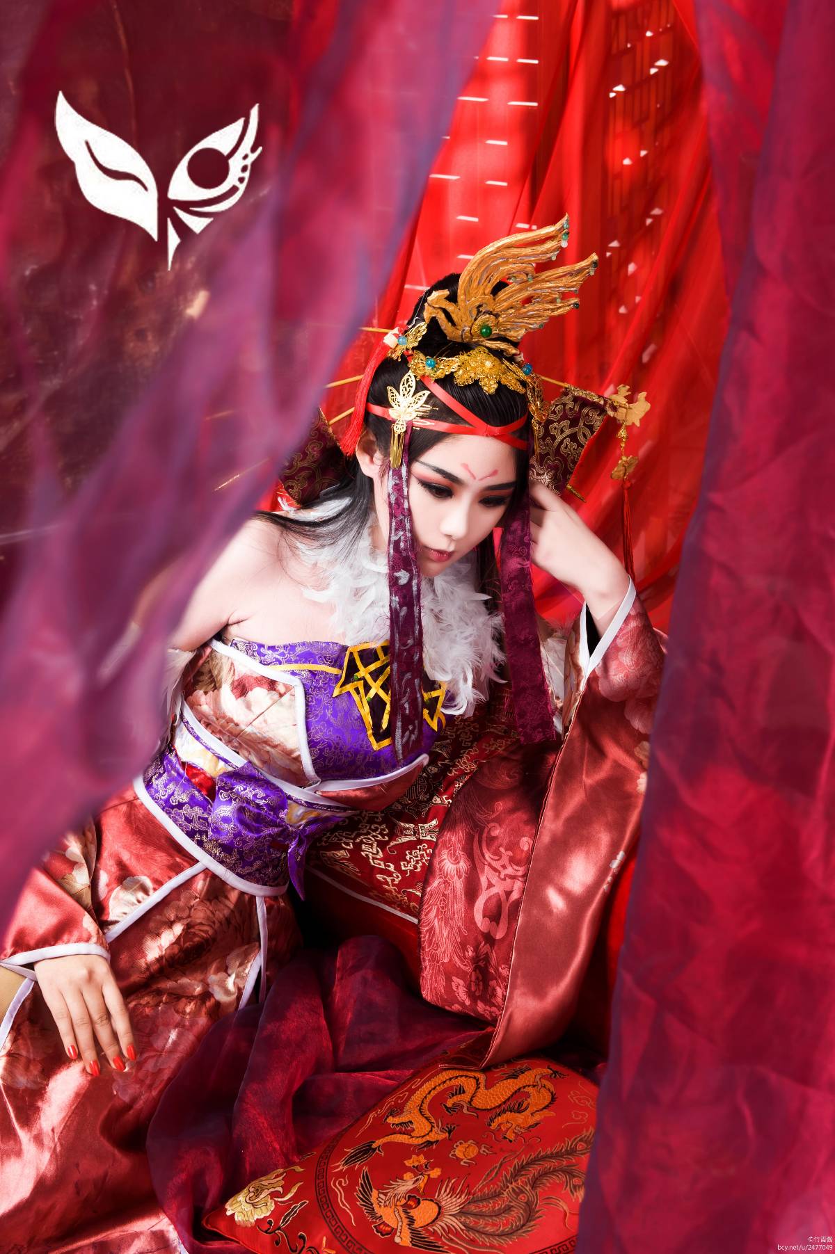 "Người đàn ông xấu trên thế giới" Hoàng hậu & Vua Qi C O S P L A Y