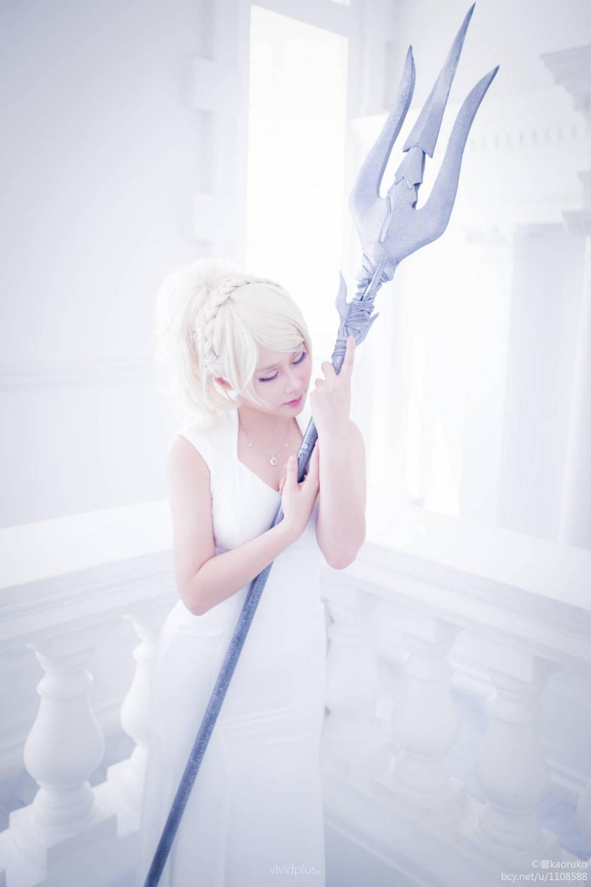 "Final Fantasy 15" nữ anh hùng Luna là người đẹp C o s p l a y