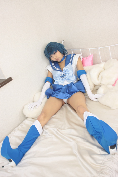 Thủy thủ thủy ngân cosplay