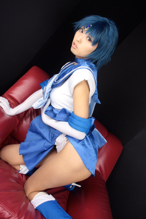 Thủy thủ thủy ngân cosplay
