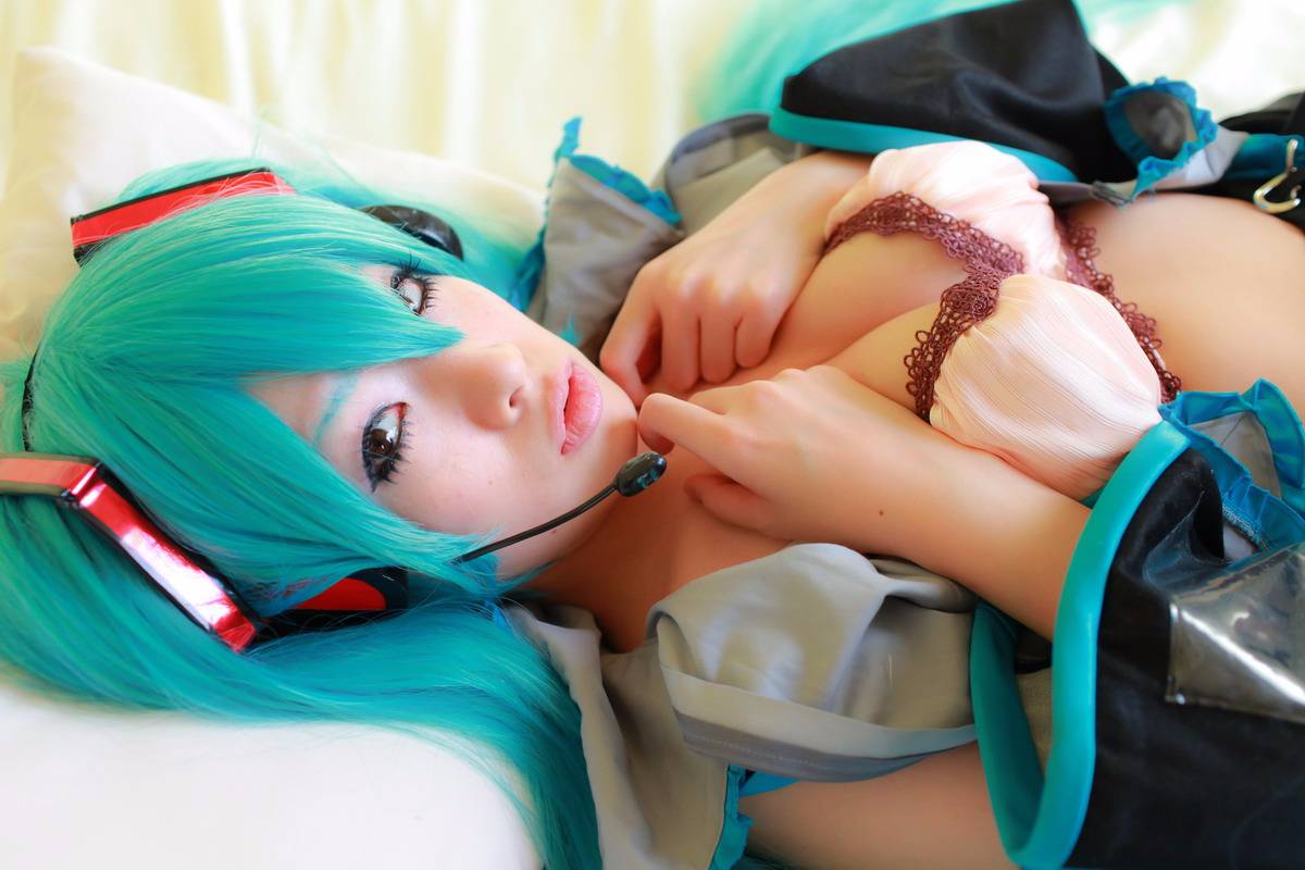 [Nightcharm] Tôi đã cởi xe Miku của mình.