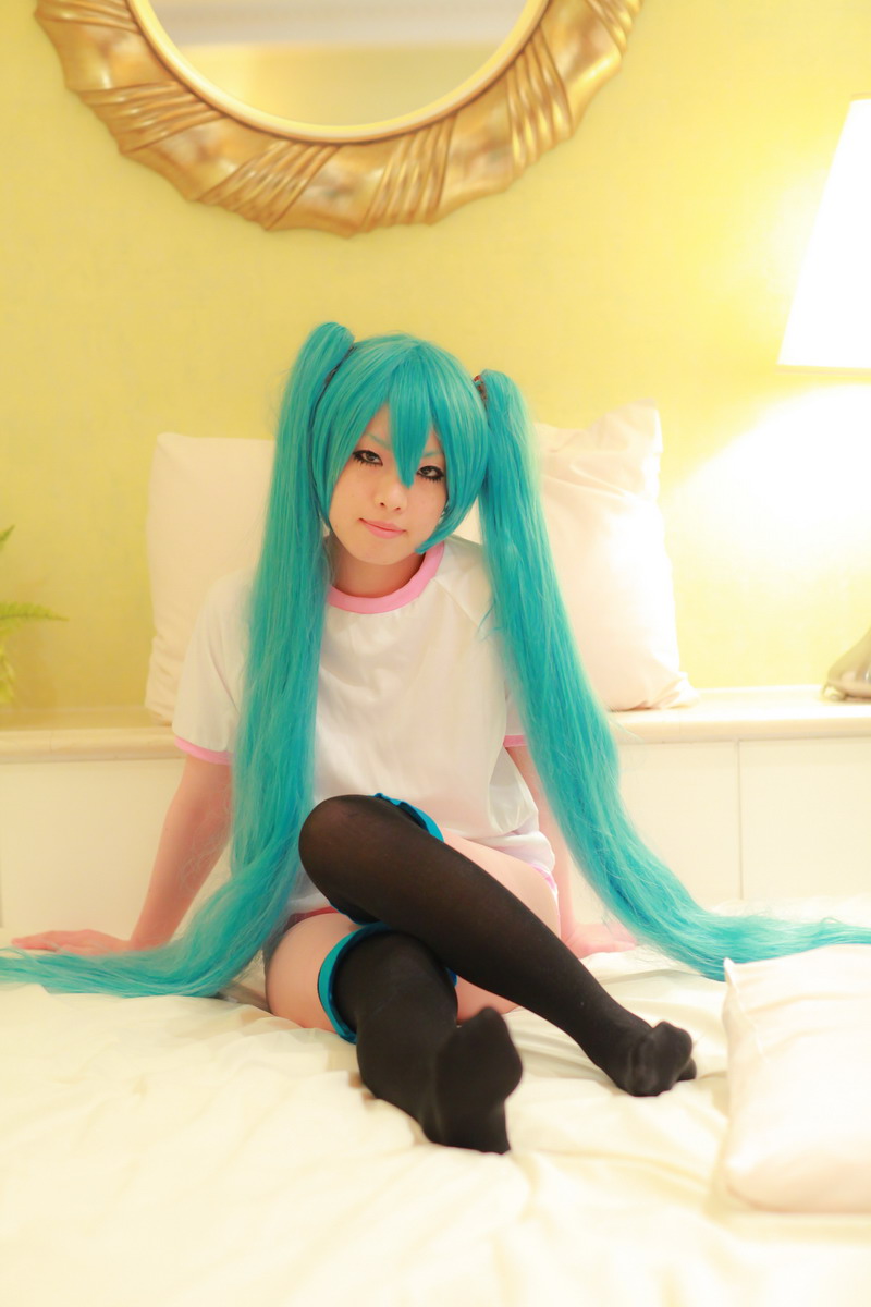 [Nightcharm] Tôi đã cởi xe Miku của mình.