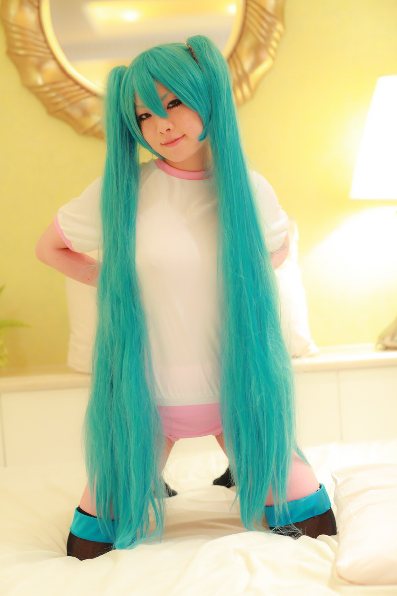 [Nightcharm] Tôi đã cởi xe Miku của mình.