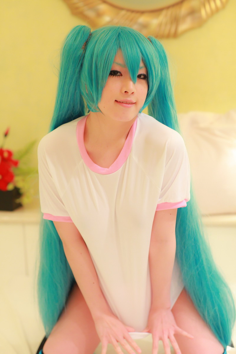 [Nightcharm] Tôi đã cởi xe Miku của mình.