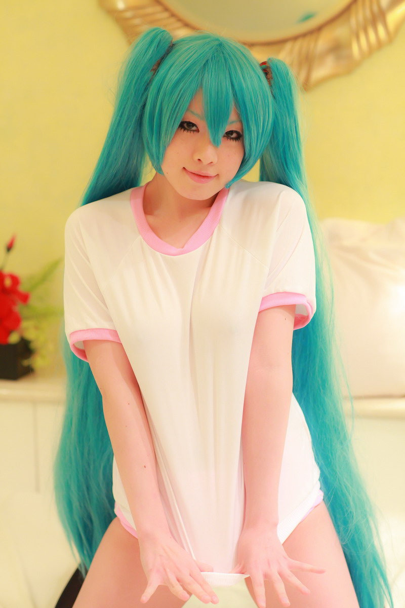 [Nightcharm] Tôi đã cởi xe Miku của mình.