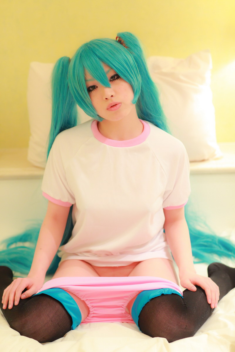 [Nightcharm] Tôi đã cởi xe Miku của mình.