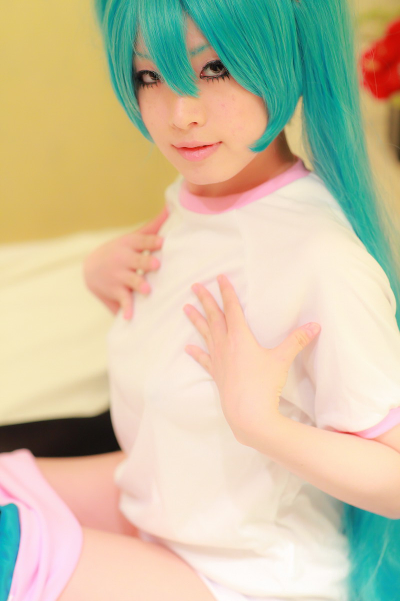 [Nightcharm] Tôi đã cởi xe Miku của mình.