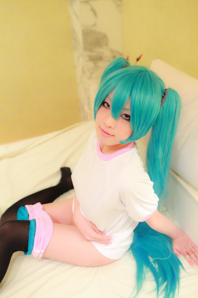 [Nightcharm] Tôi đã cởi xe Miku của mình.