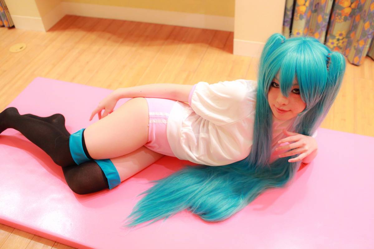 [Nightcharm] Tôi đã cởi xe Miku của mình.