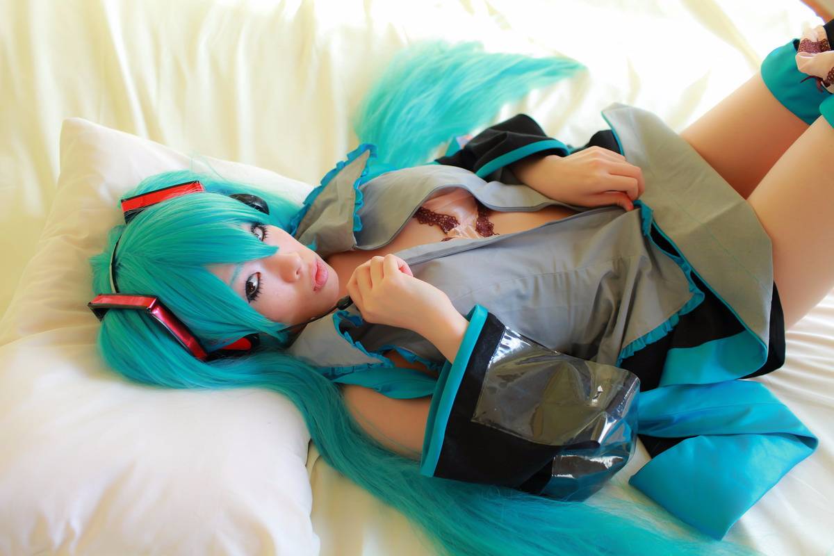 [Nightcharm] Tôi đã cởi xe Miku của mình.