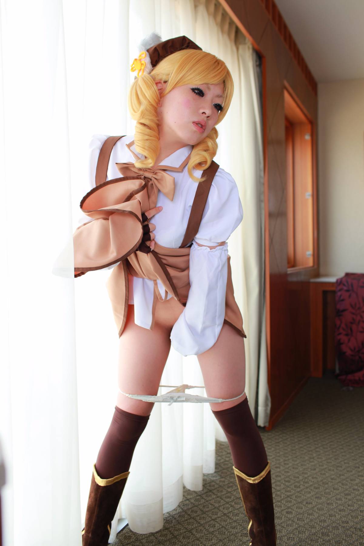 [Nightcharm] Tôi đã cởi bỏ động vật có vú của mình.