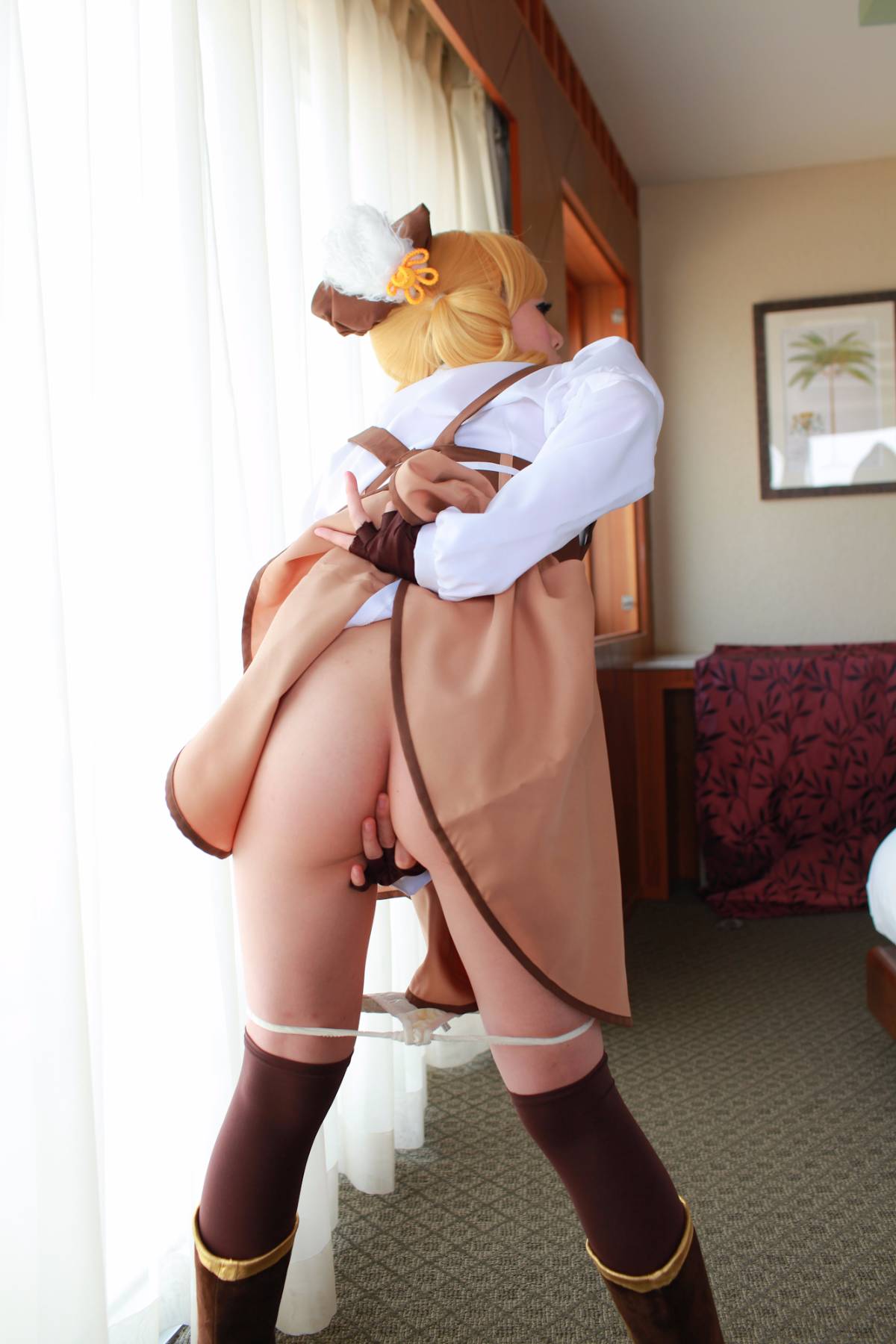 [Nightcharm] Tôi đã cởi bỏ động vật có vú của mình.