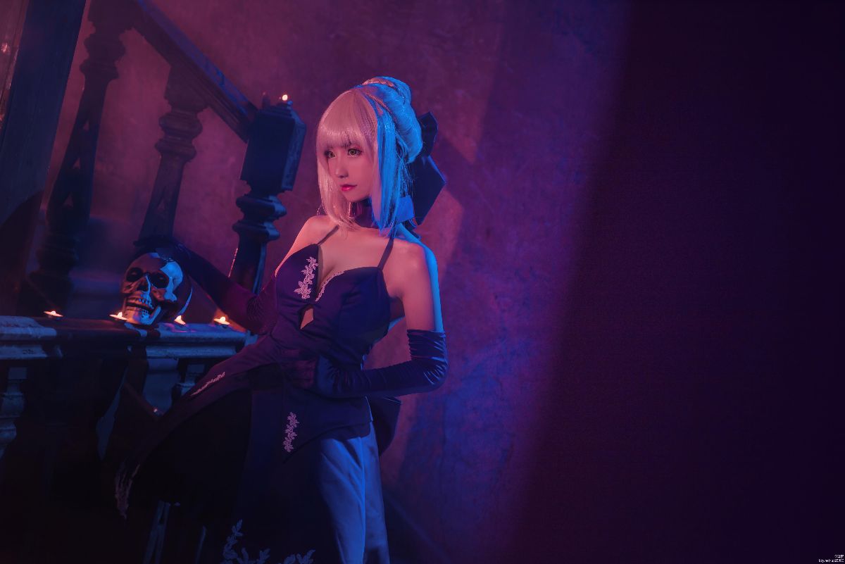 "Fate Stay Night" Saber Dress C o S P L A Y