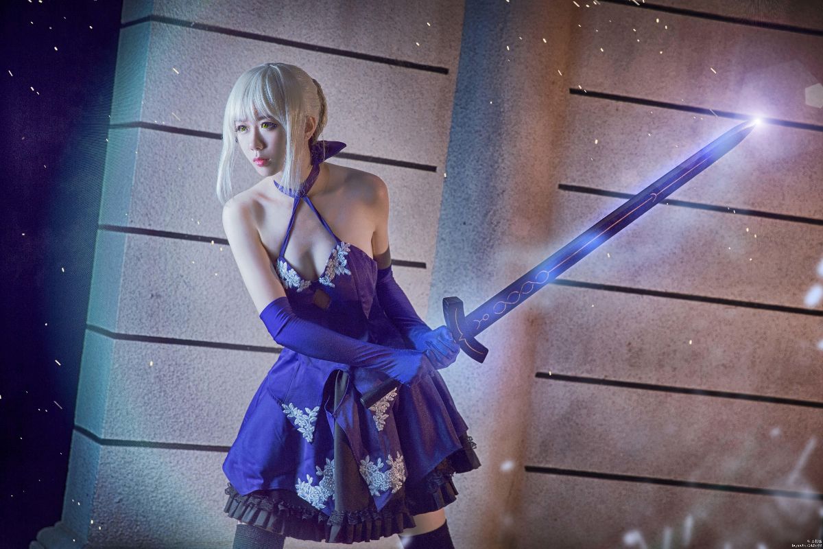 "Fate Stay Night" Saber Dress C o S P L A Y