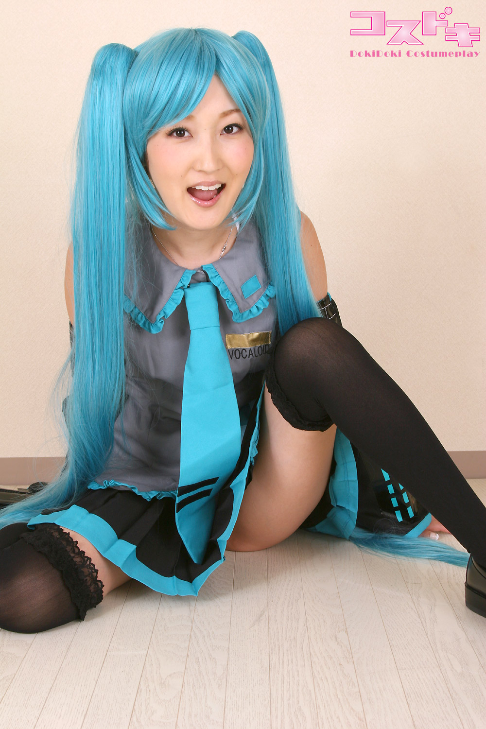 [Cosdoki] Vocaloid - Hatsune Miku Cosplay 2