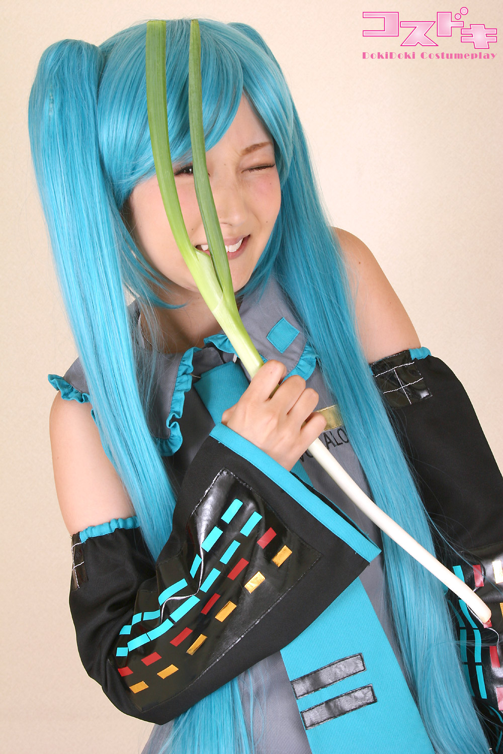 [Cosdoki] Vocaloid - Hatsune Miku Cosplay 2