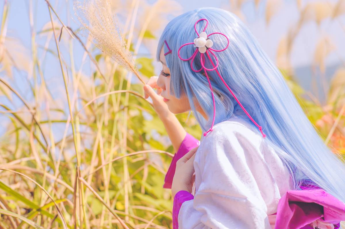 "Cuộc sống ở một thế giới khác từ đầu" tóc dài Rem Kimono c o s p l a y