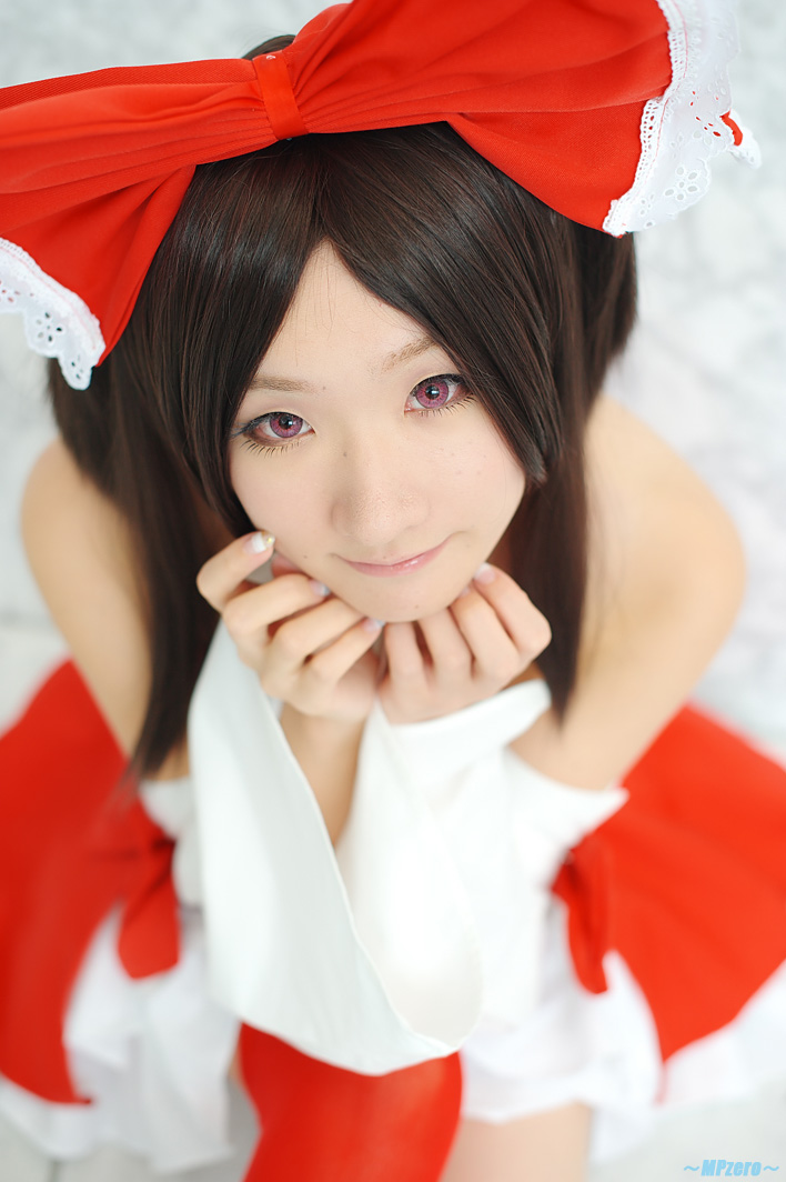 Reimu Hakurei (Dự án Touhou) của Kishigami Hana