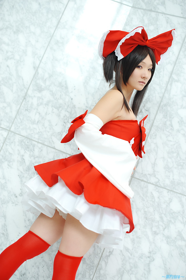 Reimu Hakurei (Dự án Touhou) của Kishigami Hana