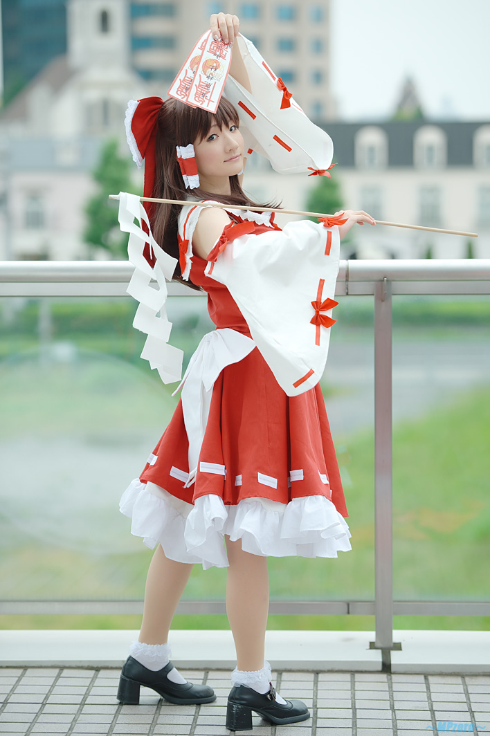 Reimu Hakurei (Dự án Touhou) của Kishigami Hana