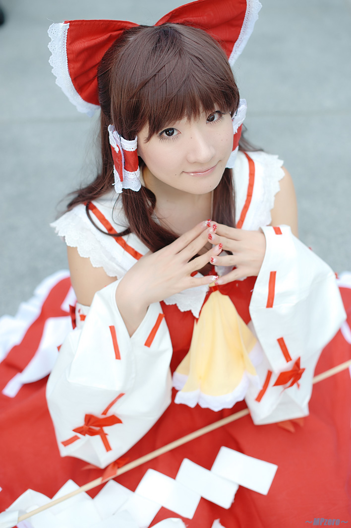 Reimu Hakurei (Dự án Touhou) của Kishigami Hana