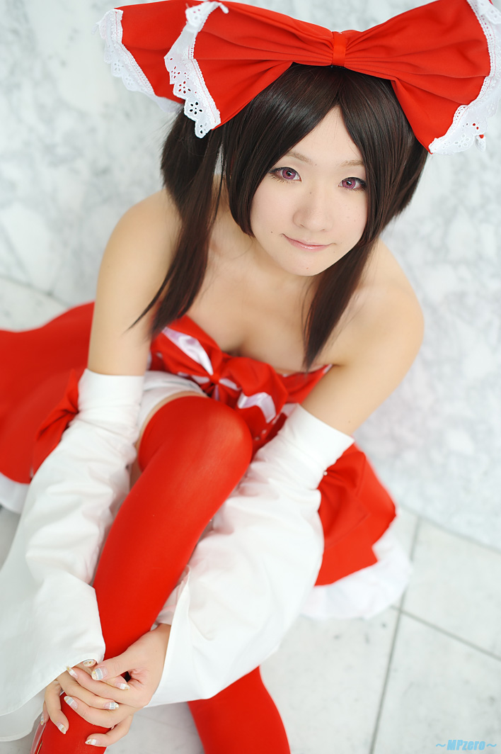 Reimu Hakurei (Dự án Touhou) của Kishigami Hana